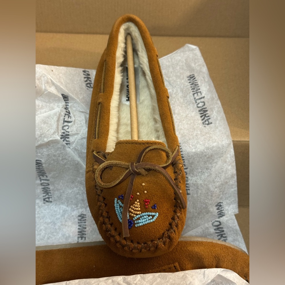 FREE PEOPLE Minnetonka for FP
Ayashe Moccasins FLATS SHOES - Picture 8 of 10